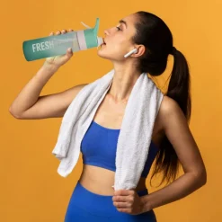 Waterfles FRESH & FUN 70cl met nevelfunctie Ass.